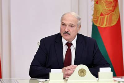 Лукашенко обвинил Запад в желании привлечь Россию к его свержению