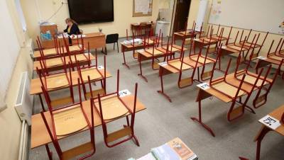 В Петербурге увеличилось число классов и дошкольных групп на карантине