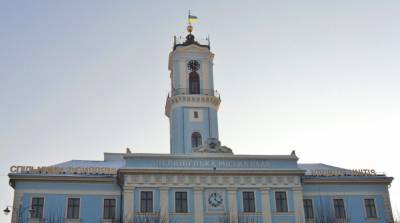 В Черновцах перед 2 туром выборов решили раздать по тысяче гривен из-за COVID-19