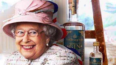 Королева Великобритании Елизавета II начала выпускать джин