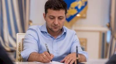 Зеленский разрешил допуск следователей и прокуроров в зону ООС