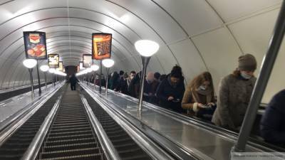 Петербургское метро не будет работать в новогоднюю ночь из-за пандемии