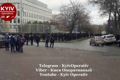 В Киеве – акция протеста у посольства США