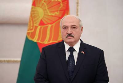 Лукашенко заверил послов, что только белорусский народ может отстранить его от власти