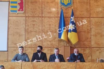 "Слуга народа" объединилась с "Европейской солидарностью": В Хусте избрали главу районного совета