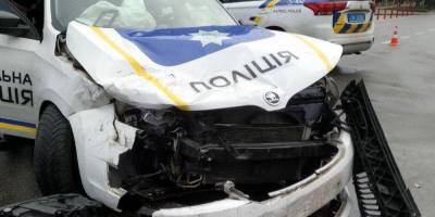 В Киеве патрульные попали в аварию по дороге к месту другого ДТП