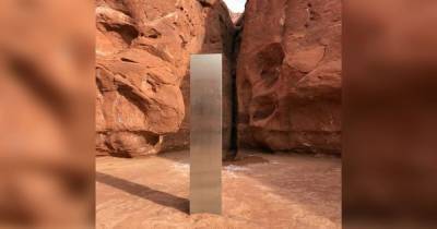В штате Юта посреди пустыни обнаружили таинственный металлический монолит