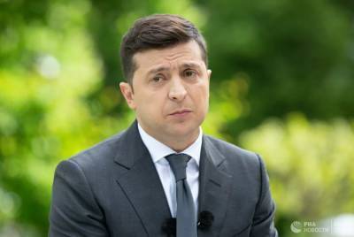 Украинцы оценили заявления и действия Зеленского в разных сферах – опрос