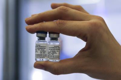 Украинцы готовы прививаться российской вакциной от коронавируса