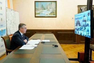 Ставропольский губернатор призывает отказаться от новогодних корпоративов