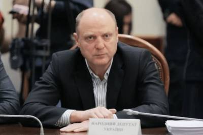 Бурмич под посольством США: Украину превратили в нищую страну, из которой бегут люди
