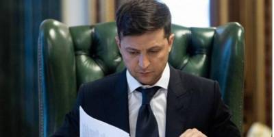 Зеленский пообещал простить небольшие налоговые долги почти 4 млн украинцев