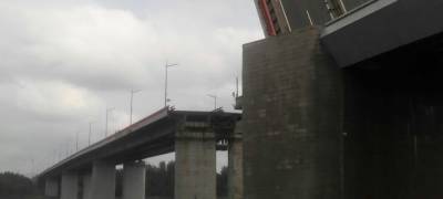 Движение на трассе "Кола" перекроют из-за разведенного Ладожского моста