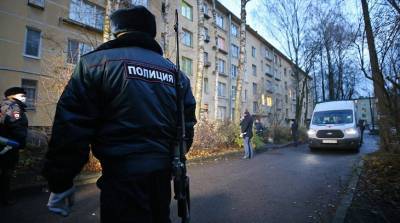 Захвативший в заложники шестерых детей в Петербурге мужчина сдался полиции