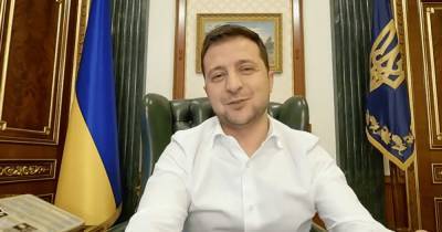 Зеленский пообещал налоговые каникулы, прощение долгов и по 8 тысяч гривен для ФЛП