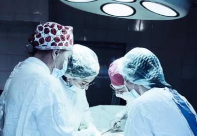 "Это что-то невероятное": украинке вырезали шестикилограммовую опухоль-гиганта, фото