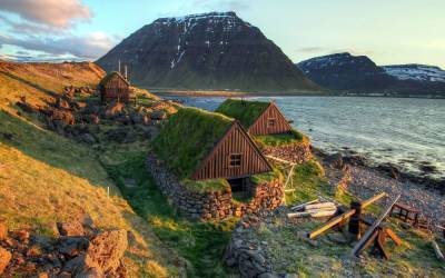 Исландия желает принимать у себя только богатых туристов