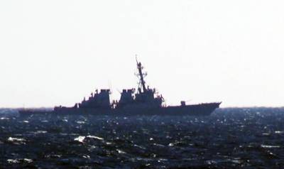 Опубликовано видео вторжения американского эсминца в российские воды