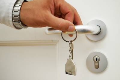 Жителям Ковровского района вручили ключи от 25 новых квартир