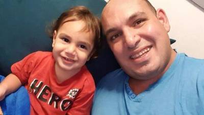 Отец спас 1,5-годовалого сына, который упал со стула и перестал дышать