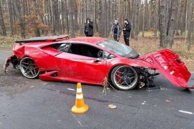 «Зрелище не для слабонервных»: на Киевщине разбился спорткар Lamborghini