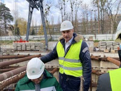 Мэр Киева Виталий Кличко провел очередную инспекцию строительства 2 станций метро на Виноградарь