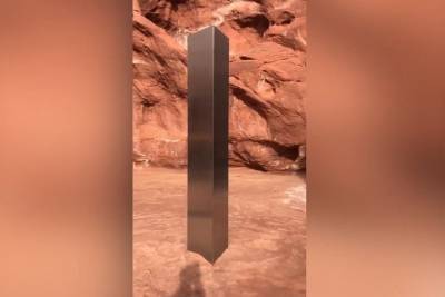 В пустыне США нашли обелиск из Космической одиссеи Кубрика