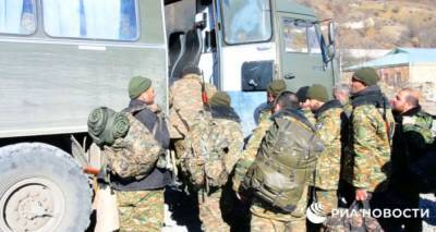 Последние армянские солдаты уходят из Карвачара. Видео