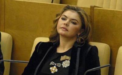 The Insider: Алина Кабаева получает сотни миллионов рублей в медиахолдинге бизнесмена Юрия Ковальчука