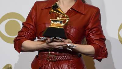 Билли Айлиш и Бейонсе поборятся за «Грэмми» в категории «Песня года»