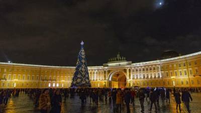 В Петербурге Смольный утвердил программу новогодних праздников