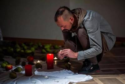 Смерть львовского дизайнера: в день гибели прислал фото - птица выбралась из клетки, оставив свечу