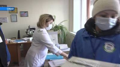 В Сибае волонтеры помогают врачам развозить лекарства