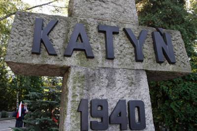 Польша обвинила Россию в искажении фактов по Катынскому расстрелу