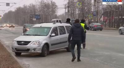 На въезде в Чебоксары приставы арестовали 12 автомобилей