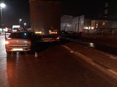 В Рязани после столкновения с грузовиком погиб водитель «Рено Логан»