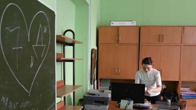 В Крыму на "удаленке" находятся 50 классов и 20 групп в детсадах
