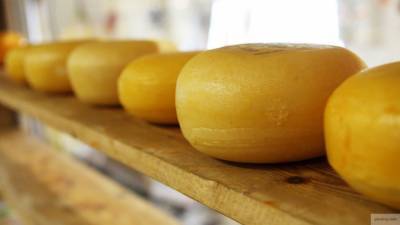 Коронавирус обрушил цены на сыр в США