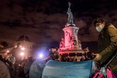 Францию захлестнула новая волна протестов