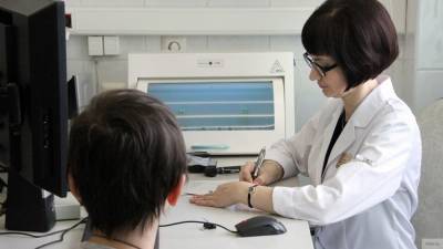 Медики Петербурга обследовали на коронавирус 32 994 человека за сутки
