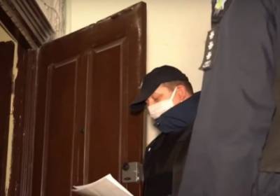 Квартиры днепрян "осаждают" полицейские, за отказ открыть грозит штраф: в чем причина проверок