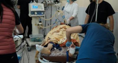 Герои наших дней: как врачи оперировали раненых под обстрелами в Карабахе