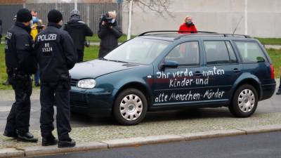 В ворота резиденции Ангелы Меркель врезался автомобиль