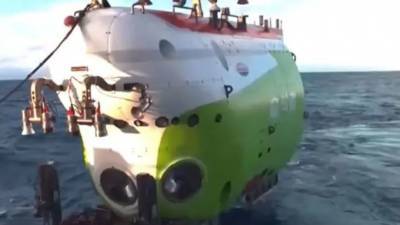 Китайский аппарат Fendouzhe с людьми на борту достиг дна Марианской впадины