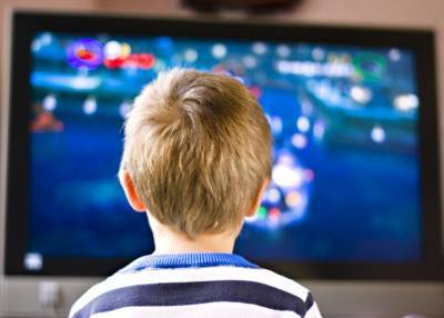 Медконсультант рассказала, как часто детям можно смотреть телевизор