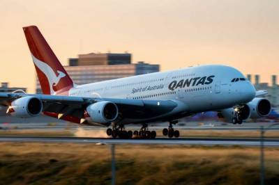 Qantas Airlines намерена не пускать пассажиров без прививок от Covid-19: что известно