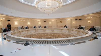 В эти минуты началось заседание Контактной группы по урегулированию конфликта на Донбассе