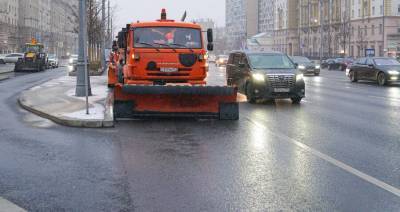ЦОДД предупредил московских водителей о сильной гололедице