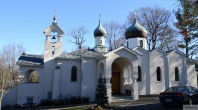 Реставрацию церкви святого Серафима Саровского завершили в Петергофе