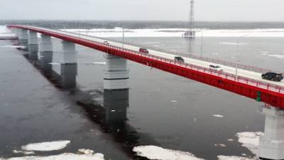 На проезд по Пуровскому мосту введены скидки на ближайшие три месяца